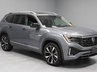 Used 2024 Volkswagen Atlas SEL Premium R-Line