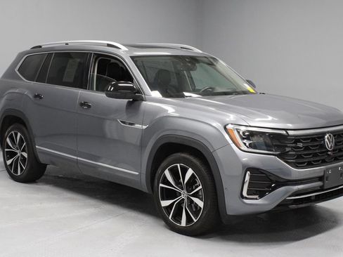 Used 2024 Volkswagen Atlas SEL Premium R-Line AWD/4WD image 1