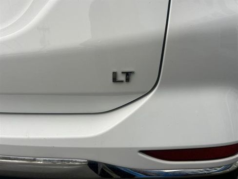 Certified 2019 Chevrolet Equinox LT w/ Sun & Navigation Package image 39