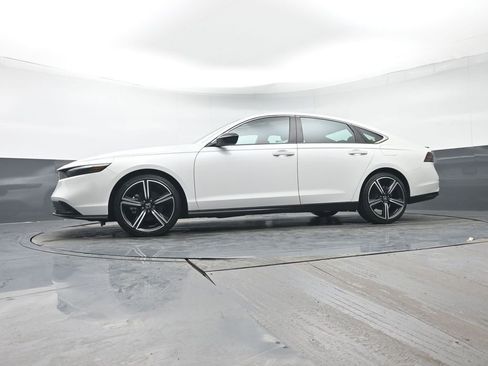 Certified 2023 Honda Accord Sport image 29