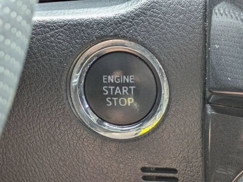 Used 2021 Toyota 4Runner Venture w/ Moonroof Package AWD/4WD image 33