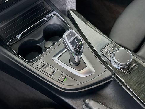 Used 2019 BMW 430i Coupe w/ M Sport Package RWD image 17