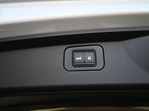 New 2025 Nissan Armada SL w/ Captain's Chari Seat Package image 12