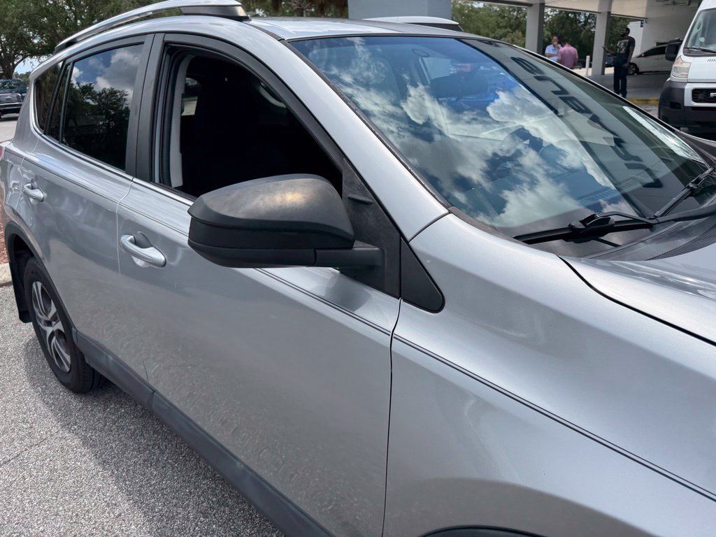 Used 2016 Toyota RAV4 LE FWD image 14