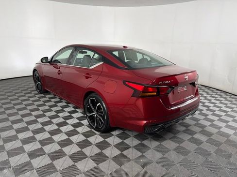 Used 2023 Nissan Altima 2.5 SR w/ SR Premium Package FWD image 13