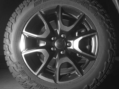 Used 2025 Jeep Compass Trailhawk AWD/4WD image 16