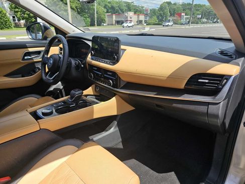 Used 2021 Nissan Rogue Platinum AWD/4WD image 10