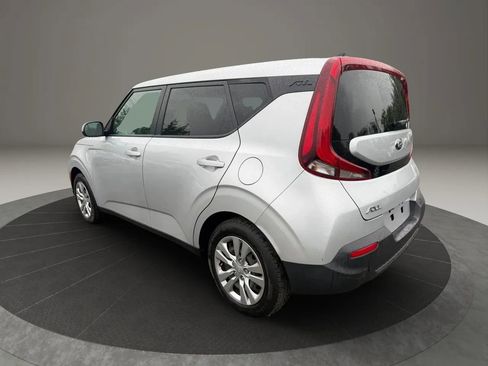 Used 2021 Kia Soul LX FWD image 7
