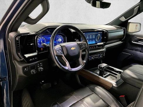 Used 2023 Chevrolet Silverado 1500 High Country w/ Technology Package RWD image 14