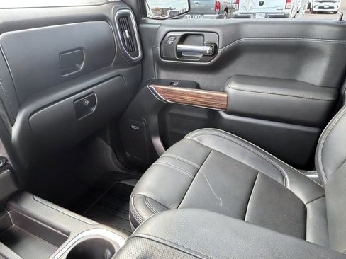 Used 2019 Chevrolet Silverado 1500 High Country w/ Technology Package AWD/4WD image 17