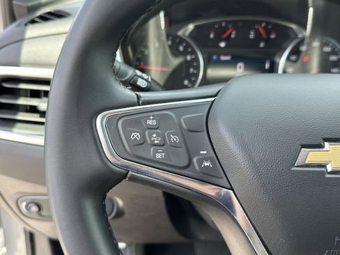 Used 2024 Chevrolet Equinox LT FWD image 29