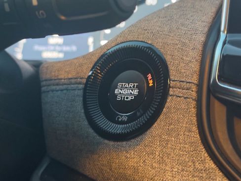 Used 2022 Jeep Compass Latitude w/ Sun and Sound Group image 19