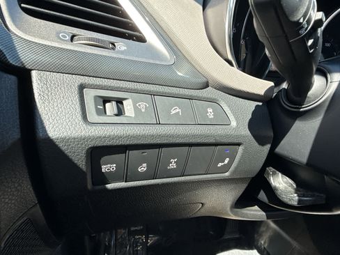 Used 2016 Hyundai Santa Fe Sport w/ Option Group 04 AWD/4WD image 38