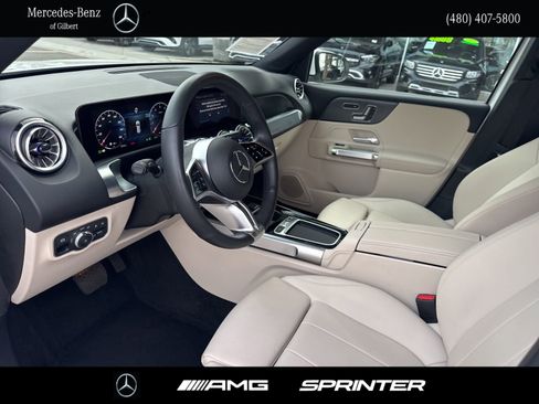 Certified 2025 Mercedes-Benz GLB 250 image 10