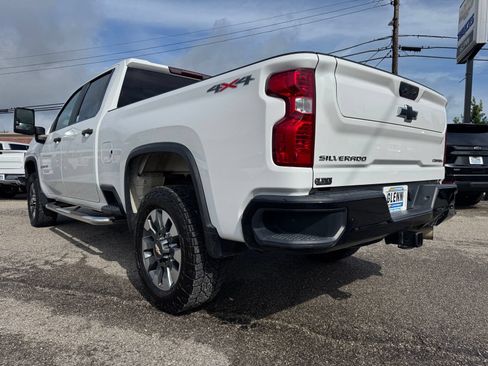 Used 2023 Chevrolet Silverado 2500 Custom w/ Custom Value Package AWD/4WD image 3