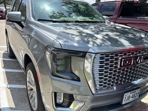 Used 2023 GMC Yukon Denali w/ Denali Reserve Package AWD/4WD image 2