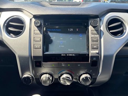 Used 2018 Toyota Tundra SR5 w/ SR5 Upgrade Package AWD/4WD image 22