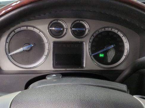 Used 2012 Cadillac Escalade Luxury image 35