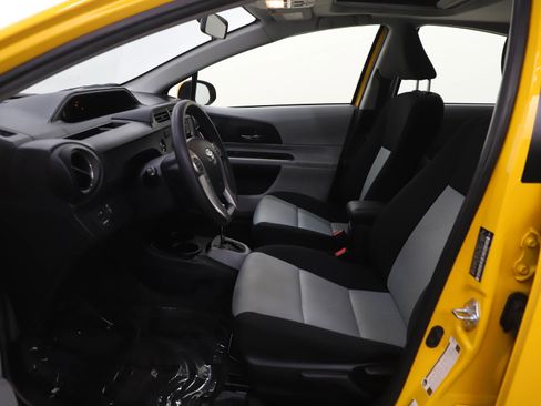 Used 2014 Toyota Prius C Three image 16