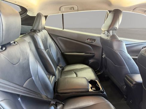 Used 2018 Toyota Prius Prime Advanced w/ Carpet Mat Package FWD image 23