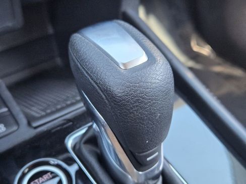 Used 2022 Nissan Kicks SV image 25