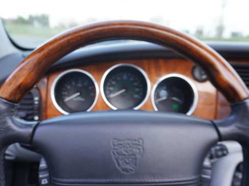 Used 2005 Jaguar XK8 XKR Convertible 2D image 15