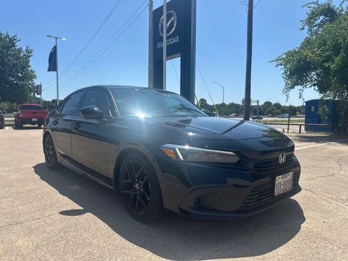 Used 2024 Honda Civic Sport image 2