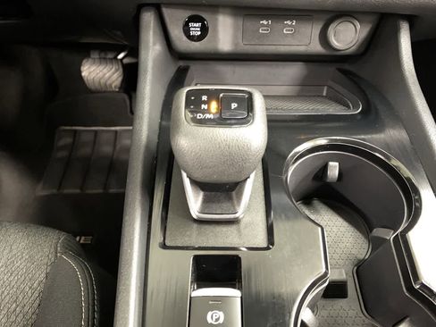 Used 2024 Nissan Rogue SV image 26