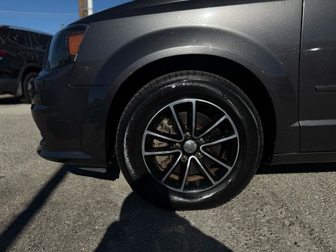 Used 2017 Dodge Grand Caravan GT FWD image 20