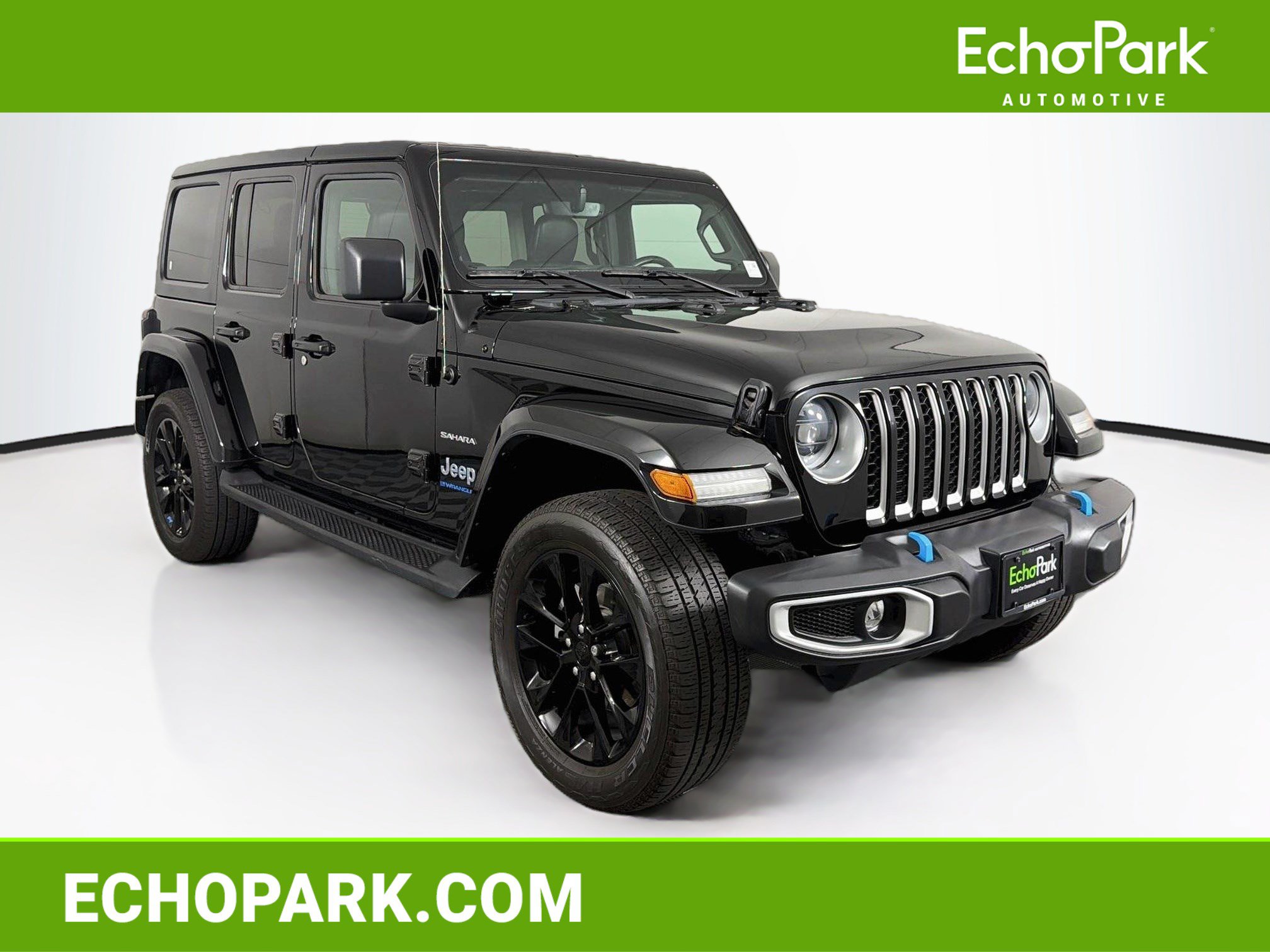 Used 2023 Jeep Wrangler Unlimited Sahara w/ Cold Weather Group AWD/4WD image 1