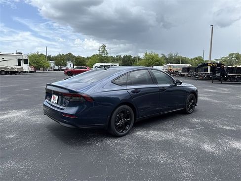New 2025 Honda Accord SE image 5