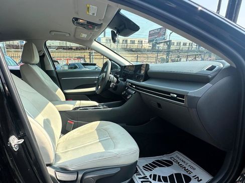 Used 2025 Hyundai Sonata SEL FWD image 21
