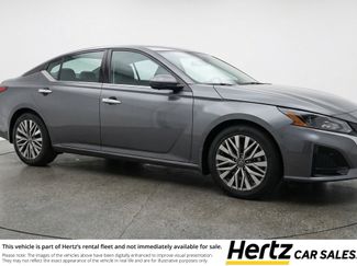 Used 2025 Nissan Altima 2.5 SV FWD video 1