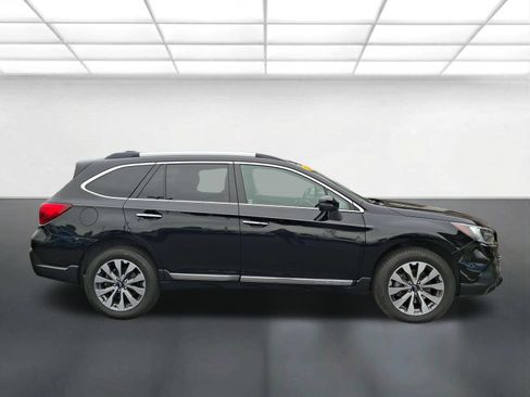 Used 2019 Subaru Outback 3.6R Touring w/ Popular Package #3A AWD/4WD image 2