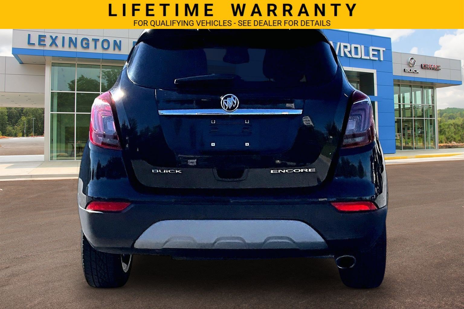 Used 2017 Buick Encore Sport Touring w/ Safety Package FWD image 4