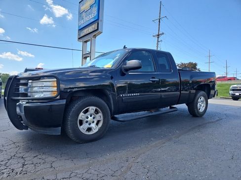Used 2008 Chevrolet Silverado 1500 LT w/ Power Pack Plus AWD/4WD image 2