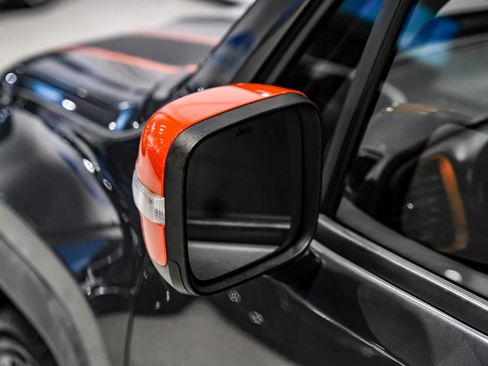 Used 2020 Jeep Renegade Latitude image 41