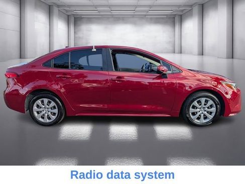 Used 2022 Toyota Corolla LE image 5