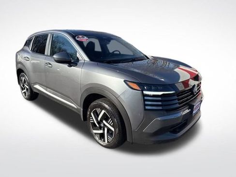 Used 2025 Nissan Kicks SV image 7