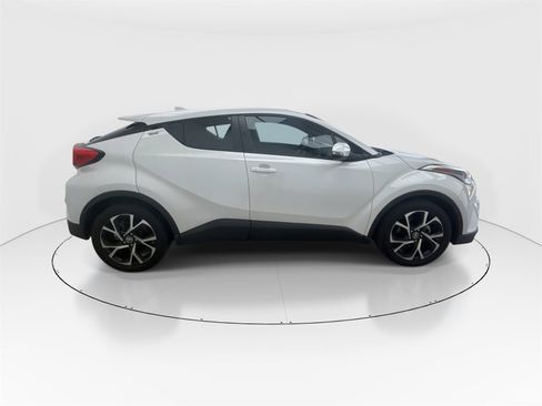 Used 2018 Toyota C-HR XLE image 9
