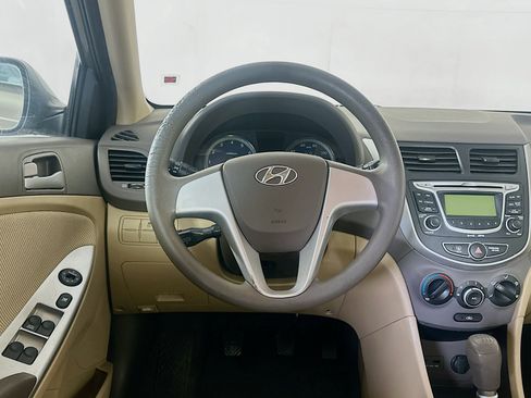 Used 2012 Hyundai Accent GLS w/ Comfort Pkg 2 FWD image 17