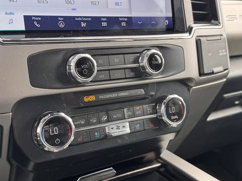 Used 2022 Ford F450 Lariat w/ Lariat Value Package image 19