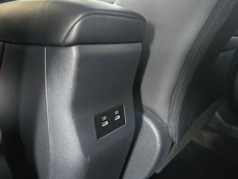 Used 2025 Nissan Kicks SR FWD image 17