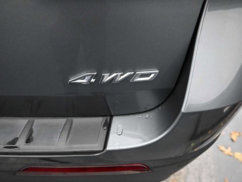 Used 2023 Ford Explorer XLT w/ Equipment Group 202A image 28