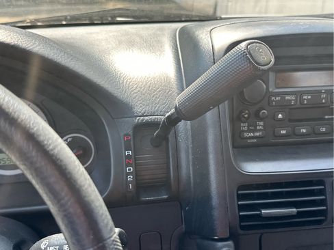 Used 2004 Honda CR-V LX image 28