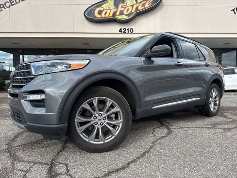 Used 2023 Ford Explorer XLT w/ Equipment Group 202A image 6