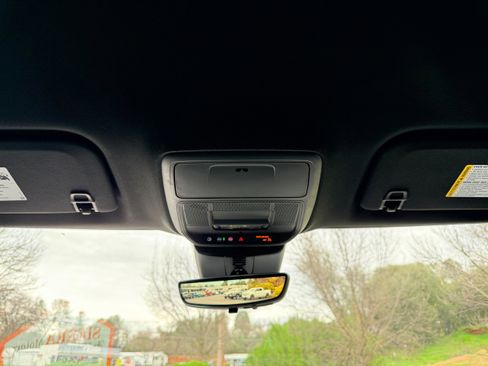 New 2026 Chevrolet Traverse Z71 w/ Enhanced Driving Package image 18