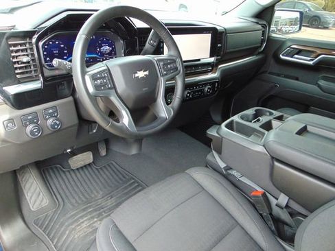 Used 2023 Chevrolet Silverado 1500 LT AWD/4WD image 11