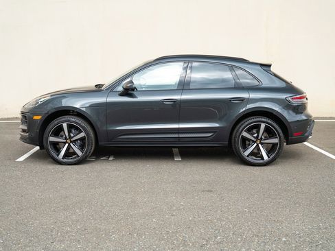 New 2026 Porsche Macan image 2