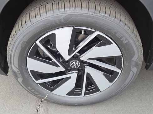 New 2026 Volkswagen Atlas SE image 5